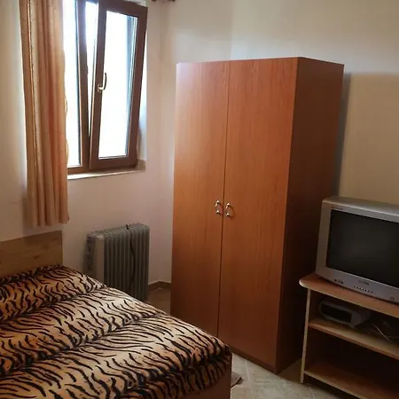 Guest house Mateevi's Guest 2*